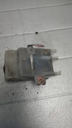 Réservoir de liquide de frein Toyota OE Previa d'occasion