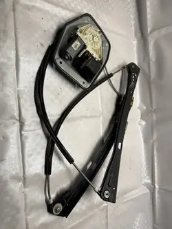 OEM 1K3837401E Vasen Etuikkunan Nostin VW Golf V