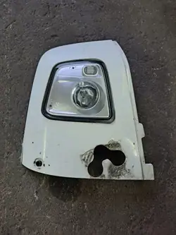 OEM 82145721 Canto Cabina Halogéneo Direito Volvo FH4/FH5
