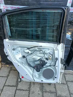 OEM LB7Z linke Hintertür für VW Passat B5 95-00