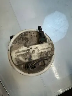 Renault OE 8200057324 brandstofpomp