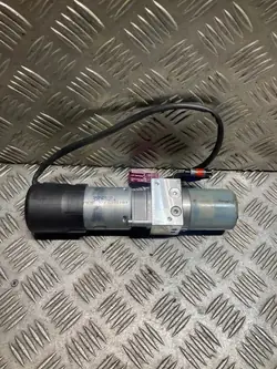 Mercedes-Benz E W211 Cabriolet Takpump OEM
