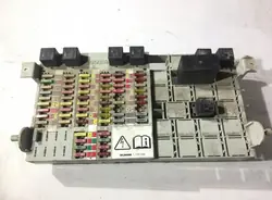 Caja de fusibles Scania OEM 1537849 - Estado usado