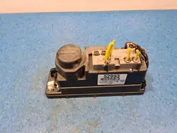 Keskitulppapumppu OEM 2088000548 Mercedes C180 W202:lle