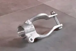 OEM 6865930 Suporte Amortecedor Dianteiro Direito BMW Série 5