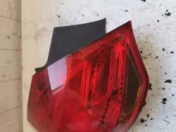 Feu arrière gauche pour Opel Astra J HB, GM 13306453