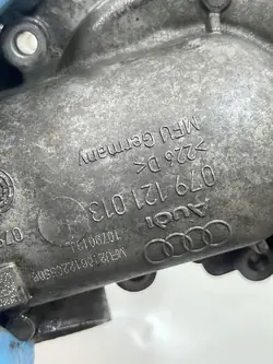Pompe à eau Audi A8 D4 4.0 TFSI Usagée 079121115AQ