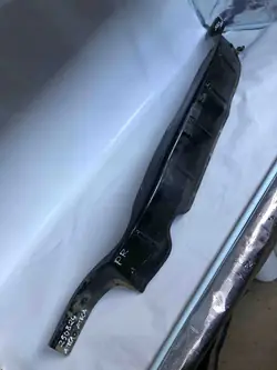 Cubierta brazo limpiaparabrisas SEAT ATECA OEM 575805275B - Usado