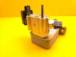 Mercedes A2938301501 AC-klep voor EQC 21r
