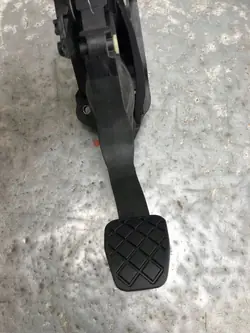 Kupplungspedal OEM 5Q0721796B für VW Audi - Gebraucht