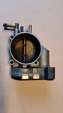 Drosselklappe Audi A4 B6 A6 C5 C6 2.4 V6 078133062