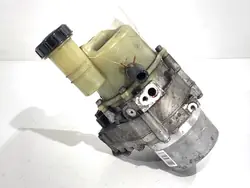 Bomba de direção assistida Dacia Duster 1.2 125KM 10-18 OEM