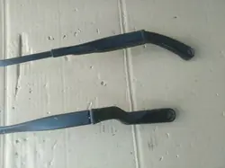 Conjunto Braço Limpador Dianteiro Esq+Dir VW Golf IV Bora