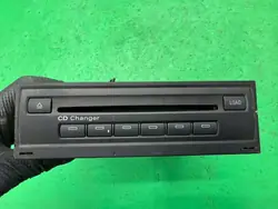 CD-vaihtajan Lukija OEM 4E0035111A Audi A6 C6:lle