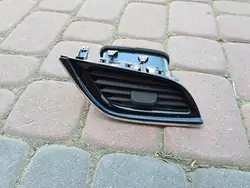 Grelha direita do painel OEM C110 para Opel Insignia B