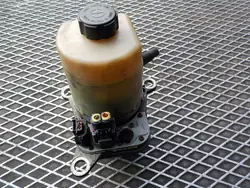 Bomba de direção assistida Ford OE