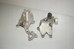 BMW moottorin oikea tuki OEM 6870754 - Käytetty