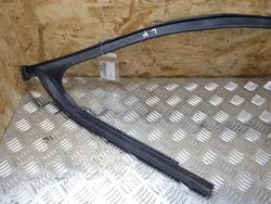 Cadre joint vitre porte avant gauche OEM BTU2715
