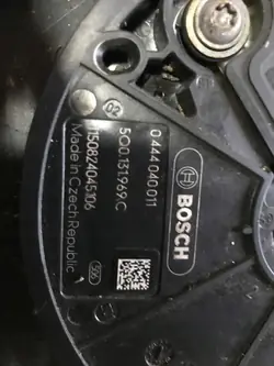Réservoir AdBlue OEM 23567532 pour VW T6 2.0TDI