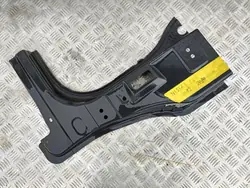 OEM Etu-oikea pilarikansi Nissan Juke F15 12-19