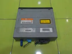Land Rover CD-vaihtaja OEM 8H4210E887AC - Käytetty