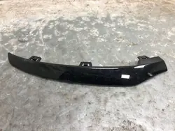 Acabamento do para-choque dianteiro direito Mercedes GLC C253