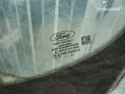 BM51-A03100-L Värmd vindruta Ford Focus MK3