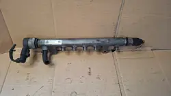 VW Golf VI 2.0 TDI Kraftstoffschiene OEM 0281002859