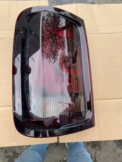 VW Amarok 2H Luz Trasera Derecha 2H1945096J Izquierda 2H1945095J