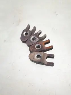 Volvo Injectorbevestiging OEM ARA182734 - Gebruikt