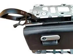 Porsche Panamera juomapidin OEM 310126173915 Musta Nahka