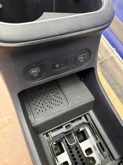 Middenconsole OEM TUNEL ŚRODKOWY PODŁOKIETNIK HYUNDAI IONIQ 5