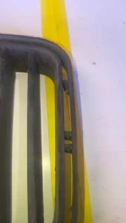 Skoda Superb I Frontstoßstangengitter OEM 3U0853677