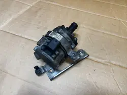 Pompe à eau OEM A4635005831 pour Mercedes G63 AMG