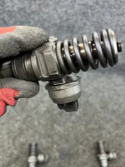 VW 1.9 TDI Enhetsinsprutare OEM 038130073AG - Begagnad