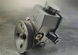 Pompe de direction OEM 0024662901 pour Mercedes W163