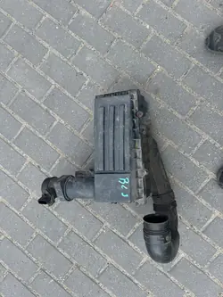 VW Amarok 3.0 TDI Ilmansuodattimen Kotelo 256227