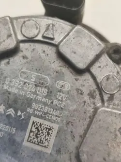 Bomba de circulação de água Peugeot OEM 0392024018
