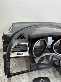 OEM CLI22900 Airbag-konsolpanel för SsangYong Tivoli