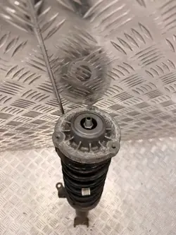 Etujousi Oikea OEM 6797766 BMW F10 F11