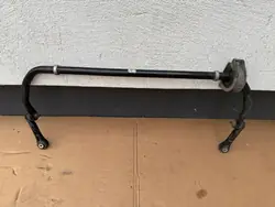 Barra estabilizadora traseira BMW OEM 6893548 - Usado