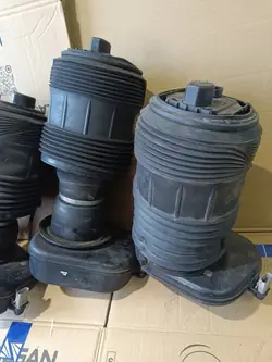 Bakre luftfjädring vänster OEM 312313122232332552 Porsche