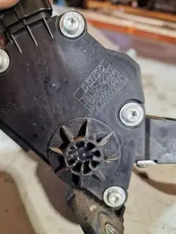 Toyota RAV4 III Gasreglage OEM 7811042030 - Begagnad