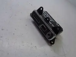Tomada USB SD OEM 670037500 para Maserati Levante