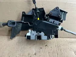 MERCEDES C-KLASS W204 VÄNSTER FRAMDÖRRSLÅS A2047200335