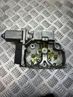 BMW Käsijarrumoottori OEM 5WK32410B Käytetty