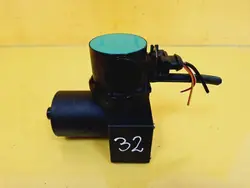 Zentralverriegelungspumpe OEM 443862257A für Audi 100 C3