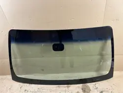 Begagnad Nissan Navara D40 vindruta OEM MAM83835