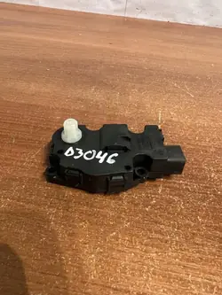 Motor de aba D3046 para Audi A4 (8E2, B6) 2001