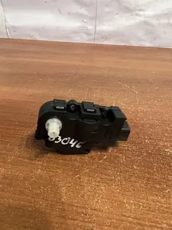 Moteur de volet D3046 pour Audi A4 (8E2, B6) 2001